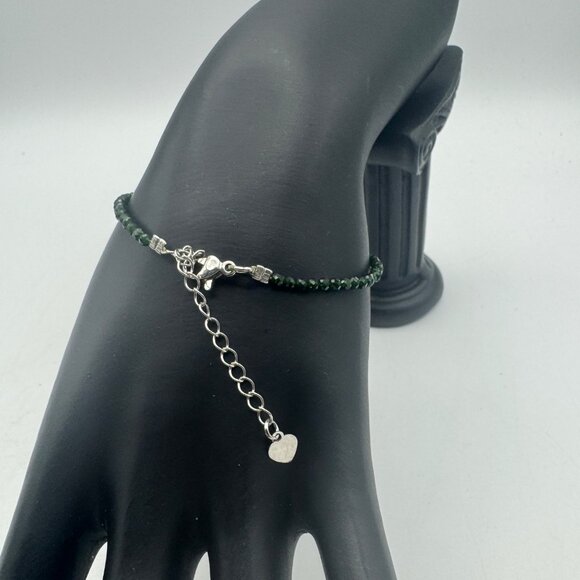 Faceted Dark Green Bead Bracelet Adjustable 6-8 Inches Silver Tone Heart Charm - Picture 3 of 7